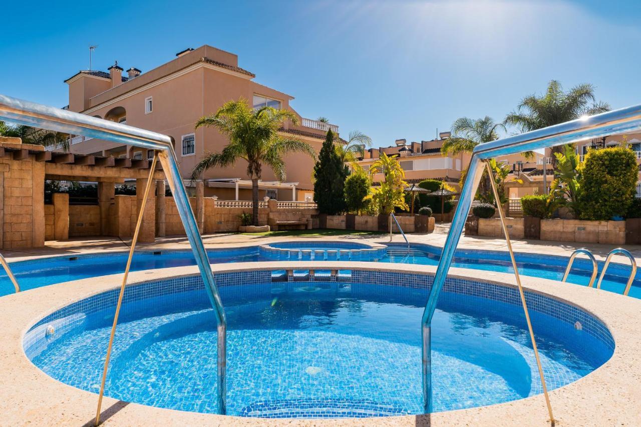 Bungalow La Zenia Cerca De La Playa Orihuela Exterior photo